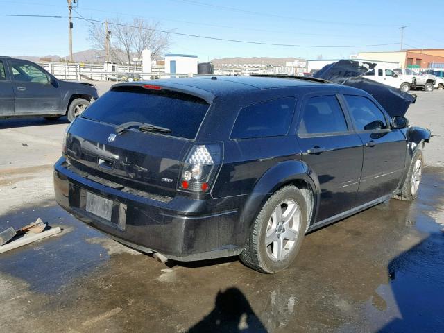 2D4FV47VX7H703618 - 2007 DODGE MAGNUM SXT BLACK photo 4