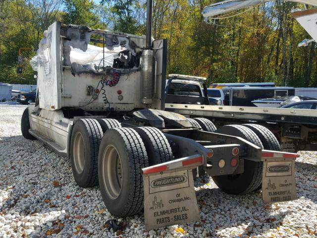 1FUJBBAV51LH93988 - 2001 FREIGHTLINER CONVENTION WHITE photo 3