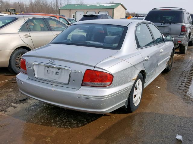 KMHWF25S64A052243 - 2004 HYUNDAI SONATA GL SILVER photo 4