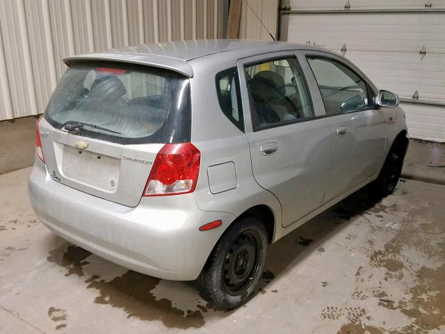 KL1TJ62664B119560 - 2004 CHEVROLET AVEO LS SILVER photo 4