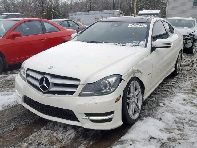 WDDGJ8JB0CF895765 - 2012 MERCEDES-BENZ C 350 4MAT WHITE photo 2