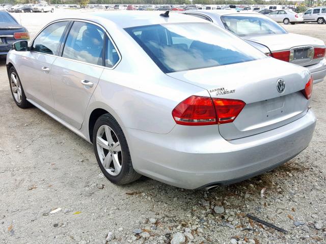 1VWBH7A38DC032215 - 2013 VOLKSWAGEN PASSAT SE SILVER photo 3