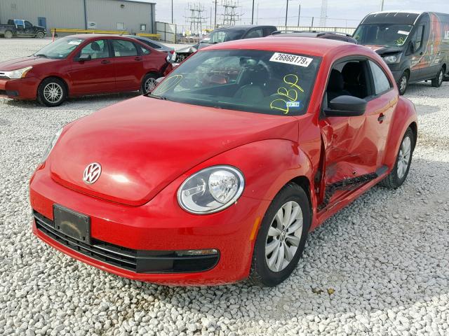 3VWF17AT8EM646235 - 2014 VOLKSWAGEN BEETLE RED photo 2