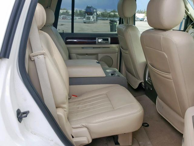 5LMFU27R84LJ34394 - 2004 LINCOLN NAVIGATOR Ақ фото 6