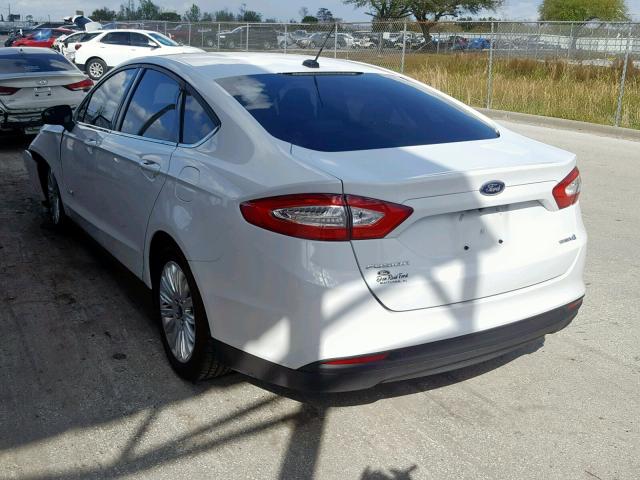 3FA6P0UU7GR351085 - 2016 FORD FUSION S H WHITE photo 3