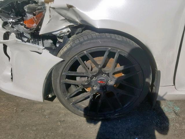 JTKJF5C72GJ018098 - 2016 TOYOTA SCION TC WHITE photo 9