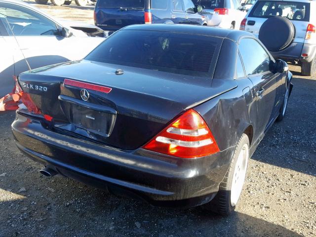 WDBKK65F21F209661 - 2001 MERCEDES-BENZ SLK 320 BLACK photo 4