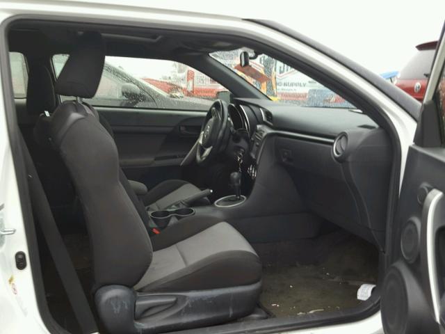 JTKJF5C79E3070636 - 2014 TOYOTA SCION TC 白色 照片 5