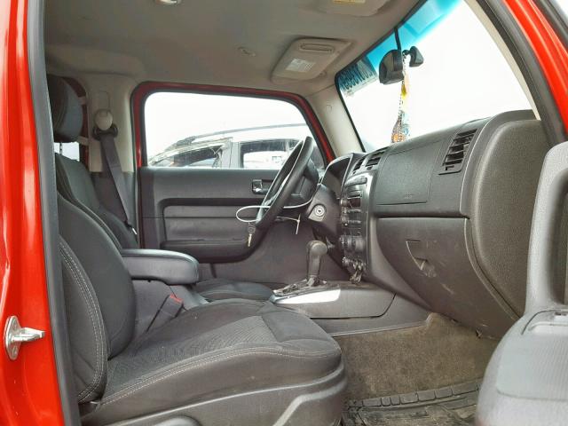 5GTDN136968106846 - 2006 HUMMER H3 RED photo 5