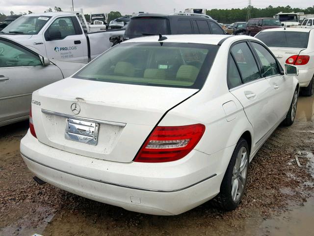 WDDGF4HB5DA845376 - 2013 MERCEDES-BENZ C 250 WHITE photo 4