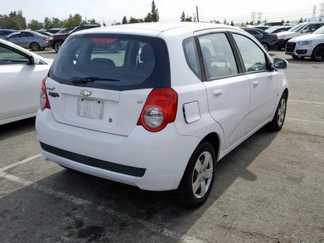 KL1TD66E79B607416 - 2009 CHEVROLET AVEO LS WHITE photo 4