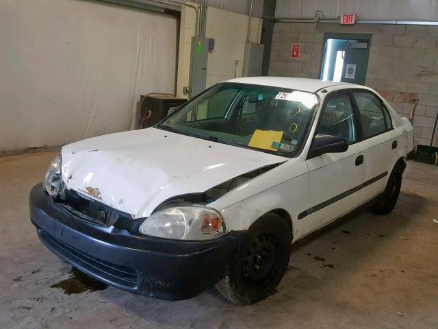 2HGEJ662XWH557390 - 1998 HONDA CIVIC DX WHITE photo 2