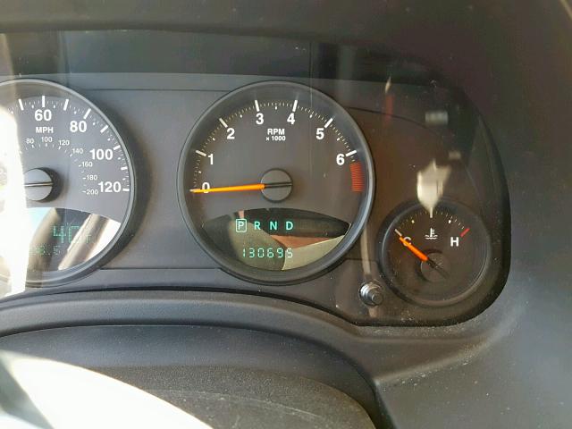 1J4NF1FB7BD266706 - 2011 JEEP COMPASS SP ვერცხლისფერი ფოტო 8