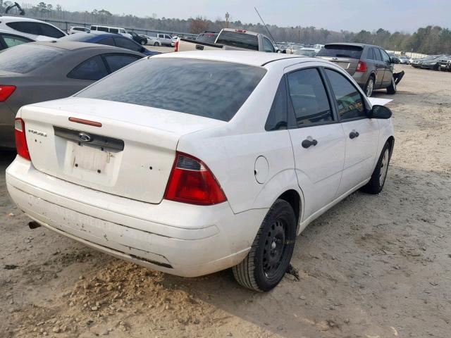 1FAFP34N97W258317 - 2007 FORD FOCUS ZX4 WHITE photo 4