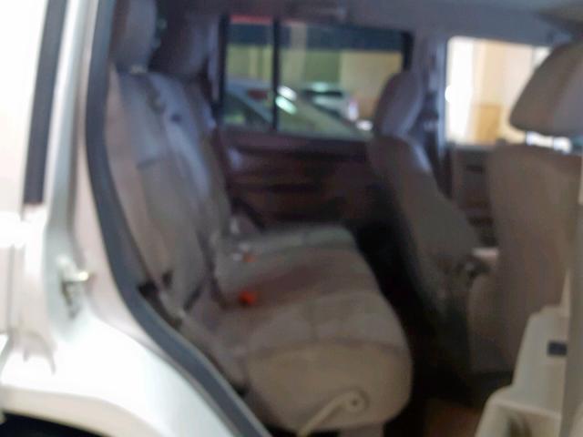 1J8HG48K37C520349 - 2007 JEEP COMMANDER GRAY photo 6