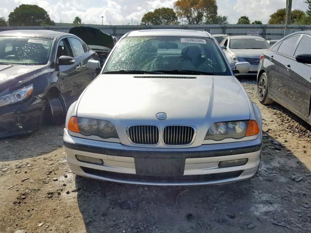 WBAAM3332XFP57678 - 1999 BMW 323I AUTOM SILVER photo 9