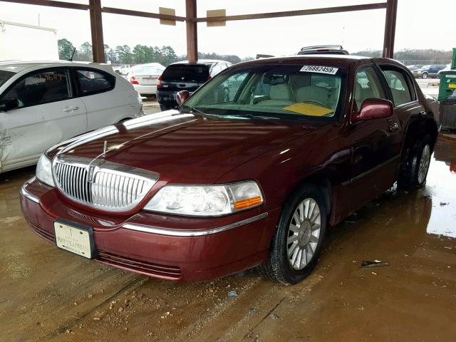 1LNHM81W74Y619366 - 2004 LINCOLN TOWN CAR E MAROON photo 2