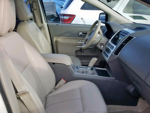 2FMDK48C78BB14410 - 2008 FORD EDGE SEL WHITE photo 5