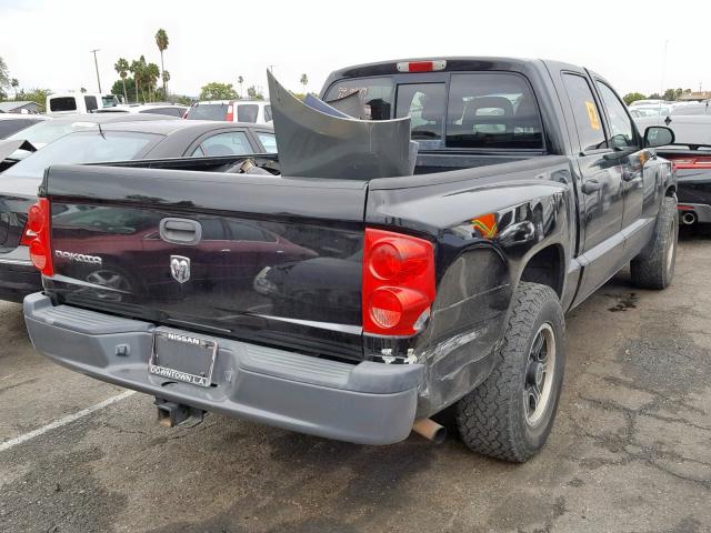 1D7HE28K66S511057 - 2006 DODGE DAKOTA QUA BLACK photo 4