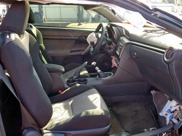 JTKJF5C73FJ012003 - 2015 TOYOTA SCION TC ნაცრისფერი ფოტო 5