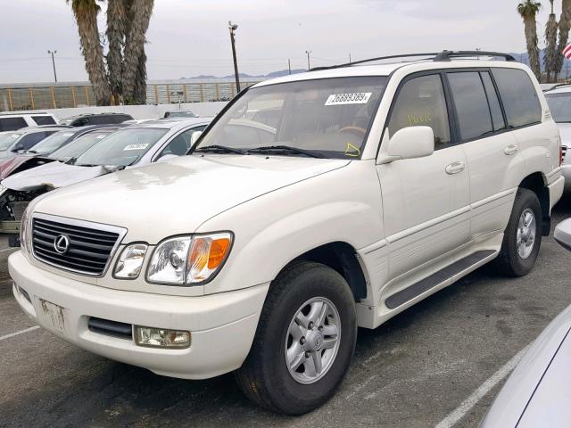 JT6HT00W6Y0123206 - 2000 LEXUS LX 470 CREAM photo 2