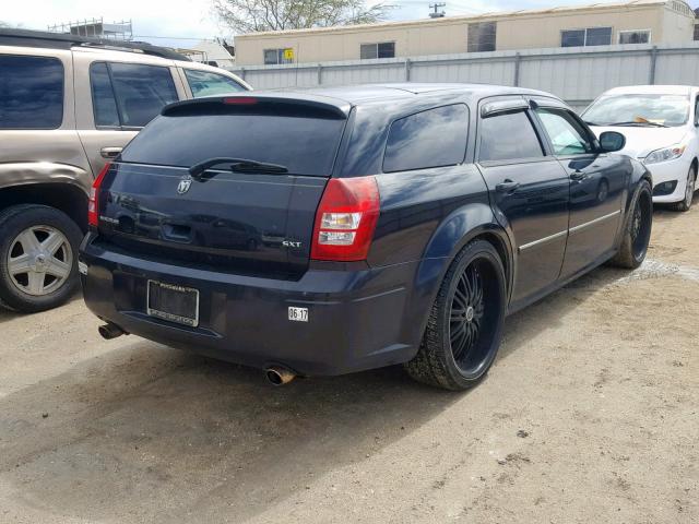 2D4FV47V87H617580 - 2007 DODGE MAGNUM SXT BLACK photo 4