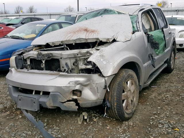 5LMEU78H33ZJ15505 - 2003 LINCOLN AVIATOR 银色 照片 2