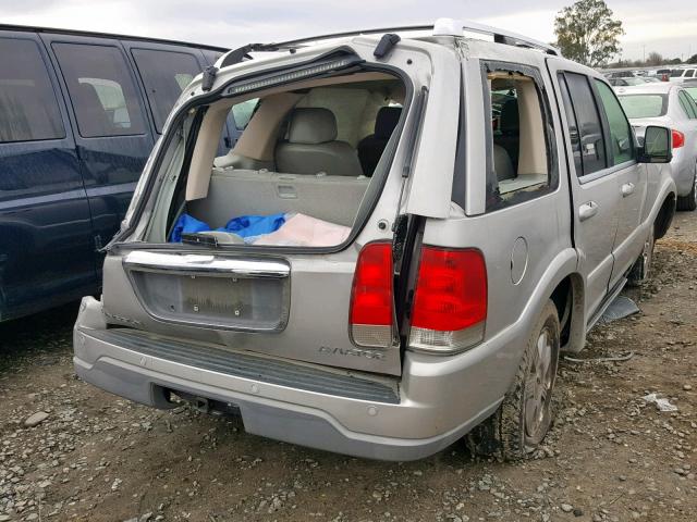 5LMEU78H33ZJ15505 - 2003 LINCOLN AVIATOR 银色 照片 4