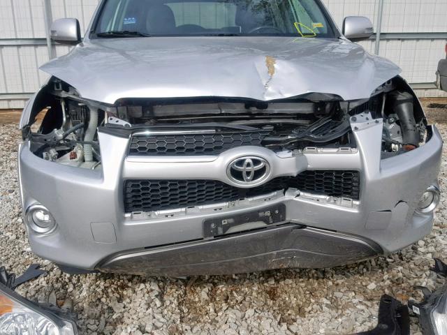 2T3DF4DV1BW128677 - 2011 TOYOTA RAV4 LIMIT SILVER photo 9