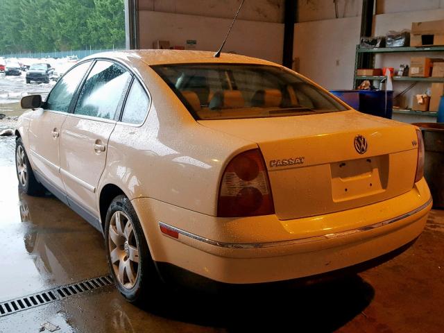 WVWRH63B01E153059 - 2001 VOLKSWAGEN PASSAT GLX 白色 照片 3