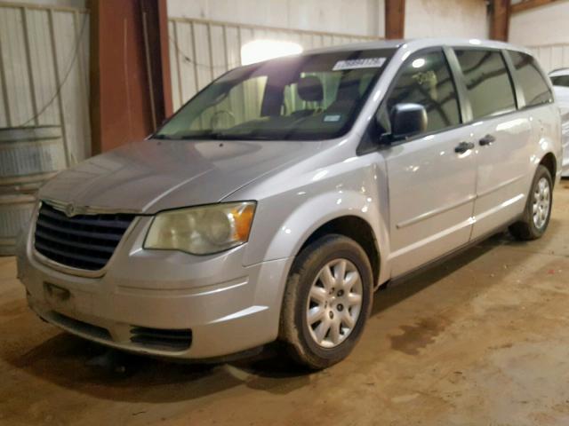 2A8HR44H58R727614 - 2008 CHRYSLER TOWN & COU SILVER photo 2