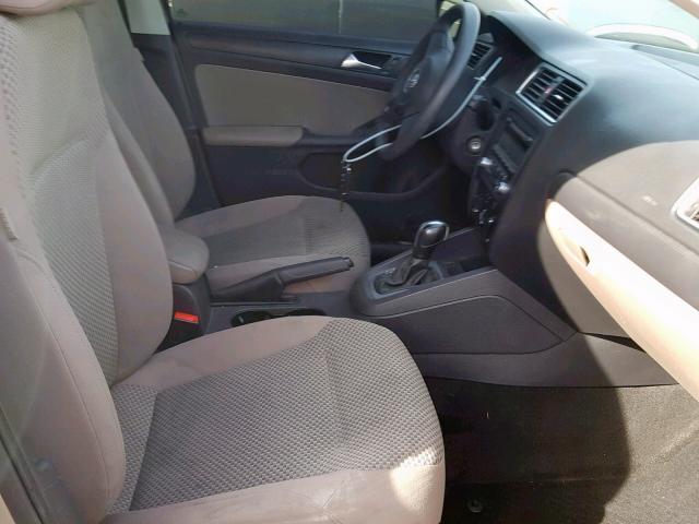 3VW2K7AJ9EM320101 - 2014 VOLKSWAGEN JETTA BASE SILVER photo 5