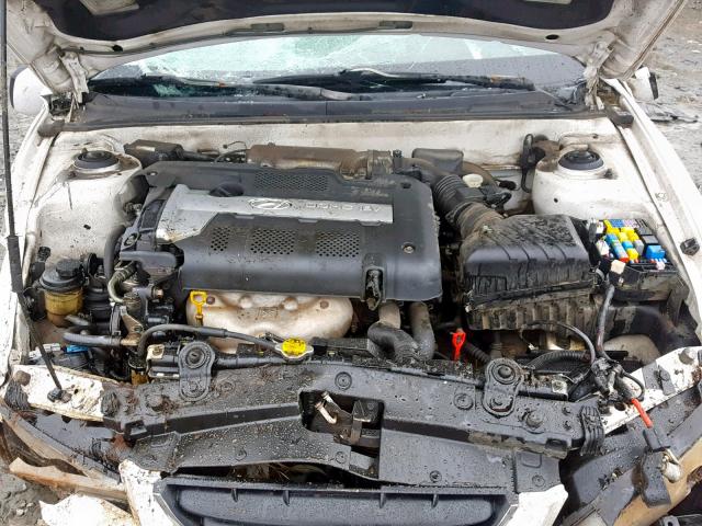 KMHDN46D64U728145 - 2004 HYUNDAI ELANTRA WHITE photo 7