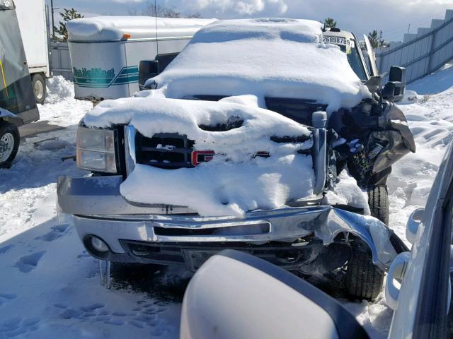 1GTJK33K28F183200 - 2008 GMC SIERRA K35 GRAY photo 2