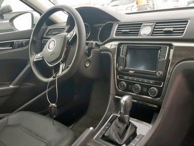 1VWBS7A35GC036860 - 2016 VOLKSWAGEN PASSAT SE SILVER photo 9