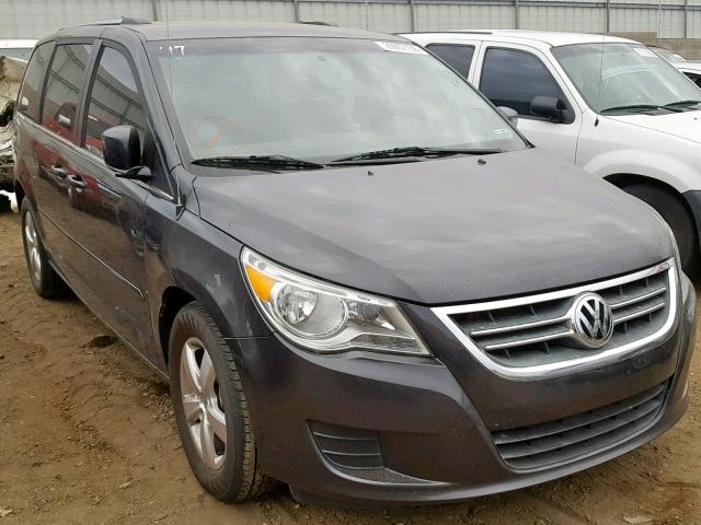 2V4RW3DG9BR804990 - 2011 VOLKSWAGEN ROUTAN SE CHARCOAL photo 1