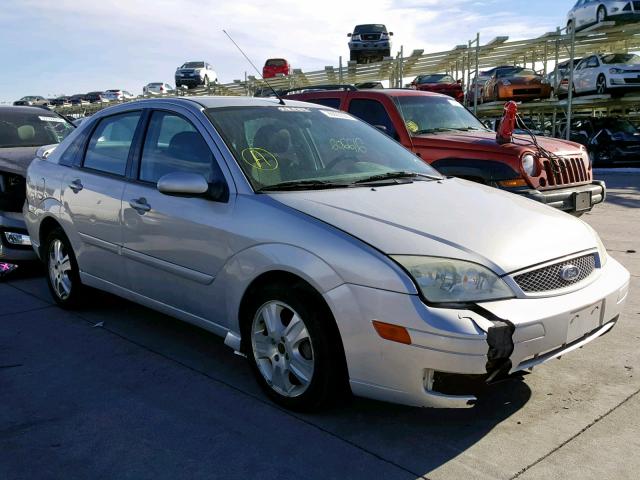 1FAFP38Z96W109353 - 2006 FORD FOCUS ZX4 SILVER photo 1
