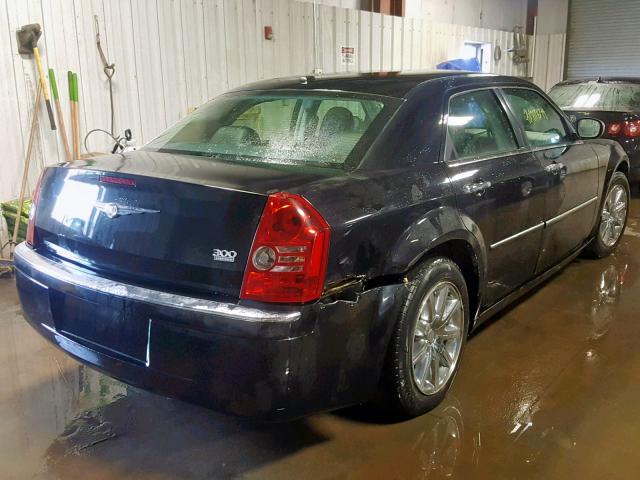 2C3KA33V39H552586 - 2009 CHRYSLER 300 LIMITE BLACK photo 4