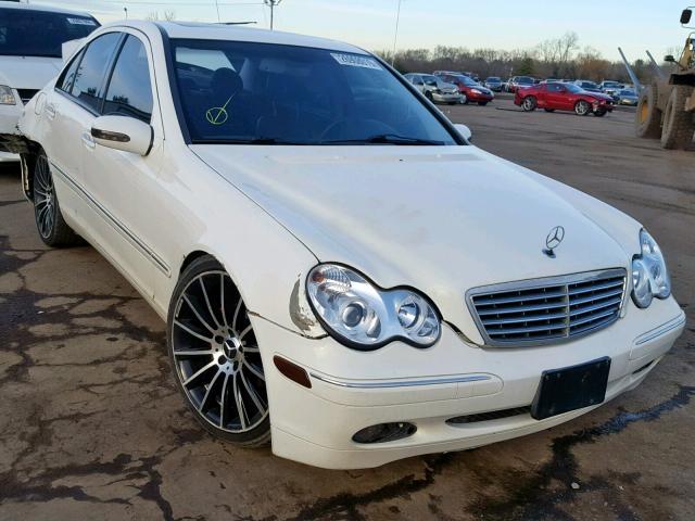 WDBRF61J53A401721 - 2003 MERCEDES-BENZ C 240 WHITE photo 1