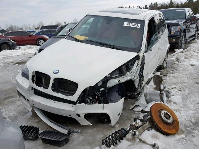 5YMGY0C55CLK27189 - 2012 BMW X5 M WHITE photo 2