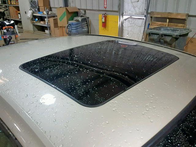 1G8AL52FX4Z208358 - 2004 SATURN ION LEVEL GOLD photo 9