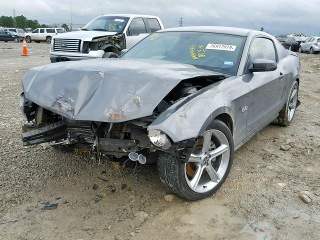 1ZVBP8CF2B5114863 - 2011 FORD MUSTANG GT GRAY photo 2