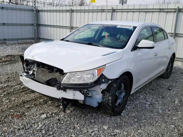 1G4GB5EG8AF180981 - 2010 BUICK LACROSSE C WHITE photo 2