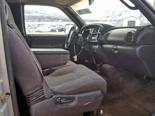 1B7MF33611J222625 - 2001 DODGE RAM 3500 BEIGE photo 5