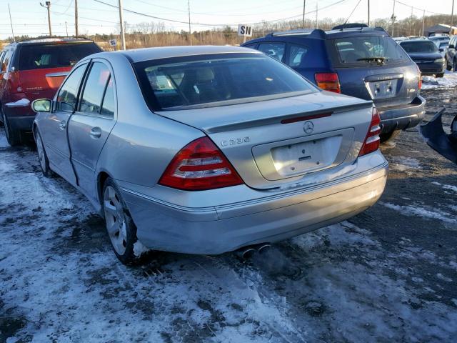 WDBRF52H57F930388 - 2007 MERCEDES-BENZ C 230 SILVER photo 3