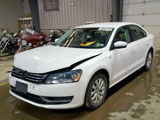 1VWAT7A33FC037724 - 2015 VOLKSWAGEN PASSAT S WHITE photo 2