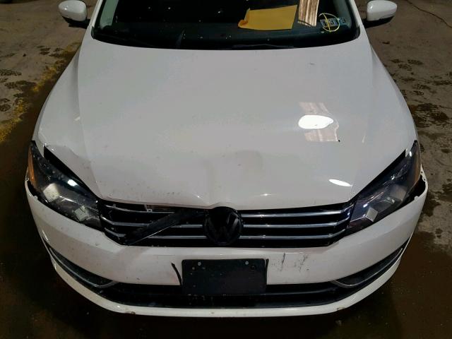 1VWAT7A33FC037724 - 2015 VOLKSWAGEN PASSAT S WHITE photo 7