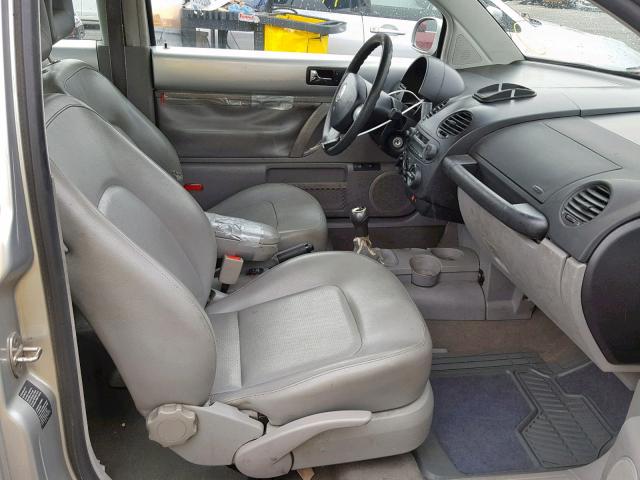 3VWCT21C51M416761 - 2001 VOLKSWAGEN NEW BEETLE Silber Foto 5