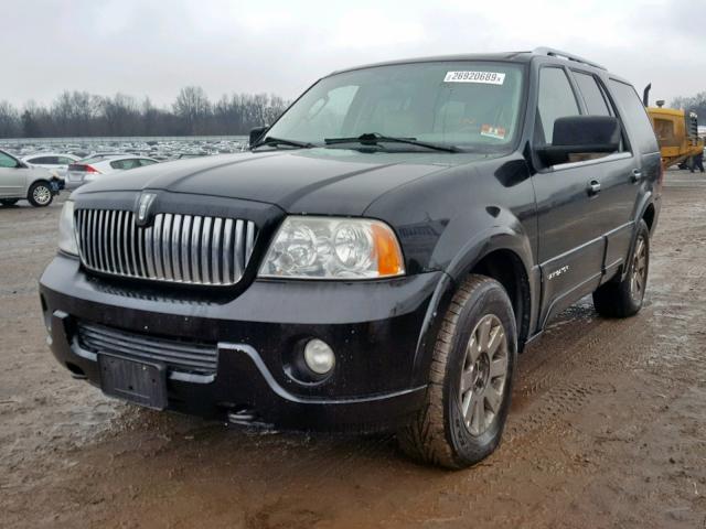 5LMFU28R04LJ28703 - 2004 LINCOLN NAVIGATOR Қара фото 2