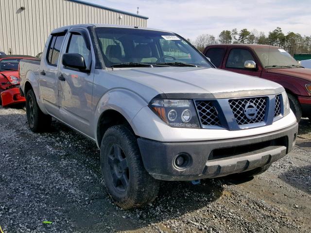 1N6AD07W16C419109 - 2006 NISSAN FRONTIER C SILVER photo 1